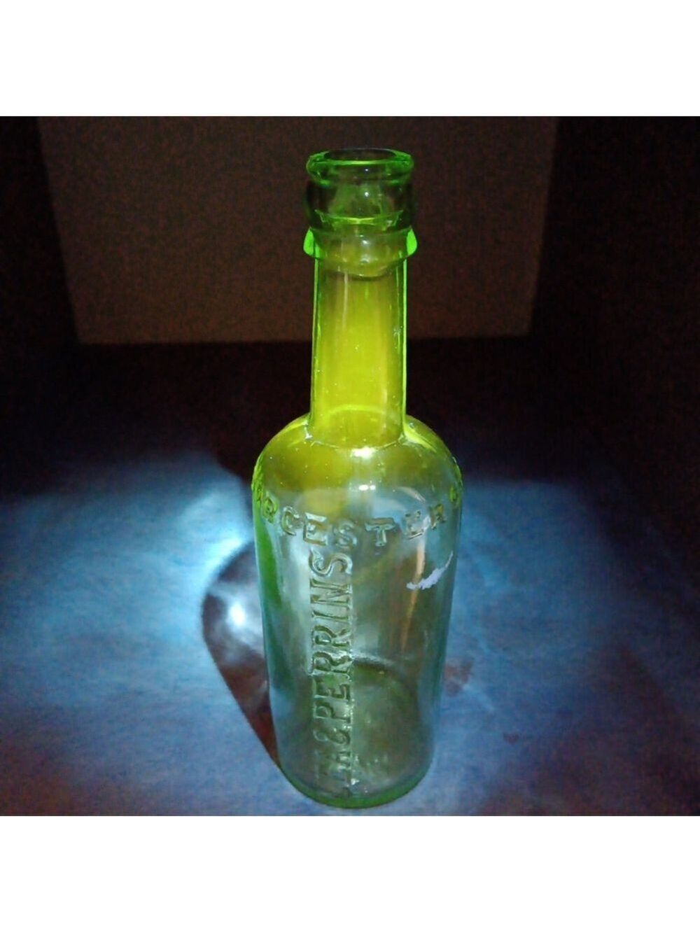 Lea & Perrins Worcester Sauce Glass Bottle Glows Green Under 365 Cool! CLEAN